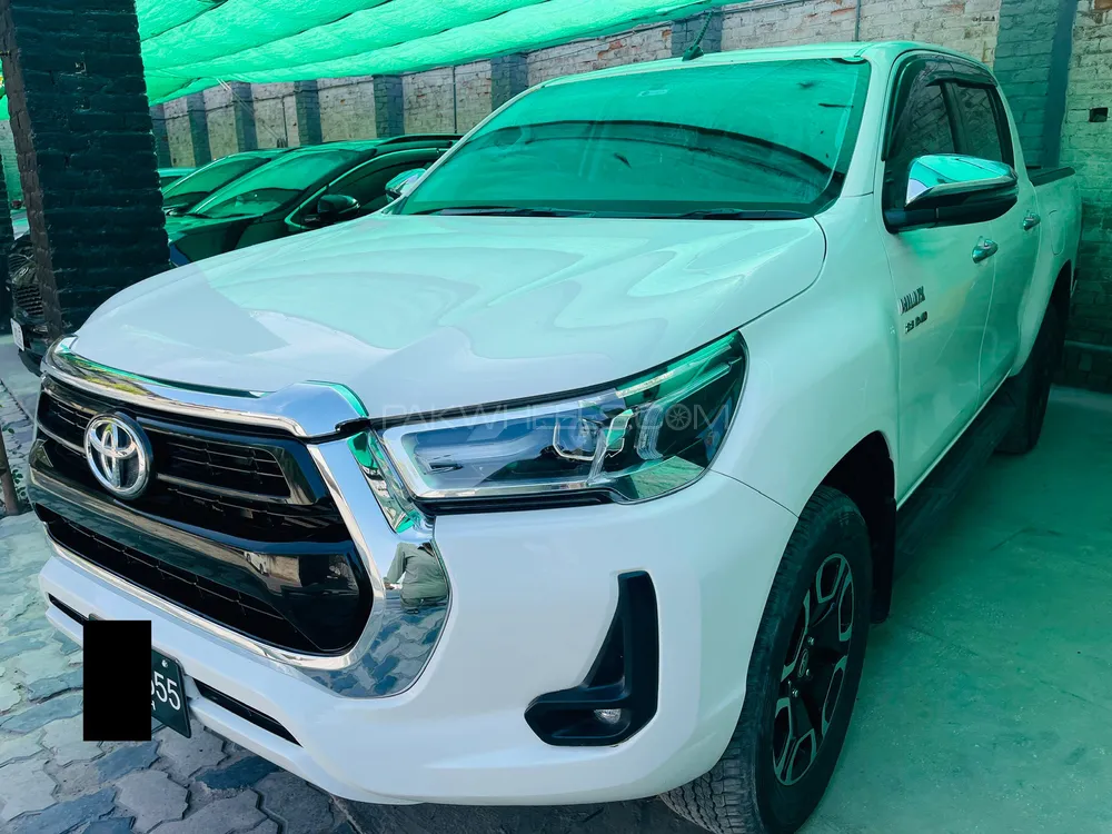 Toyota Hilux 2021 for Sale in Multan Image-1