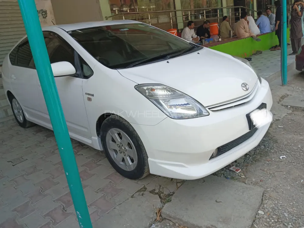 Toyota Prius 2009 for Sale in Nowshera cantt Image-1