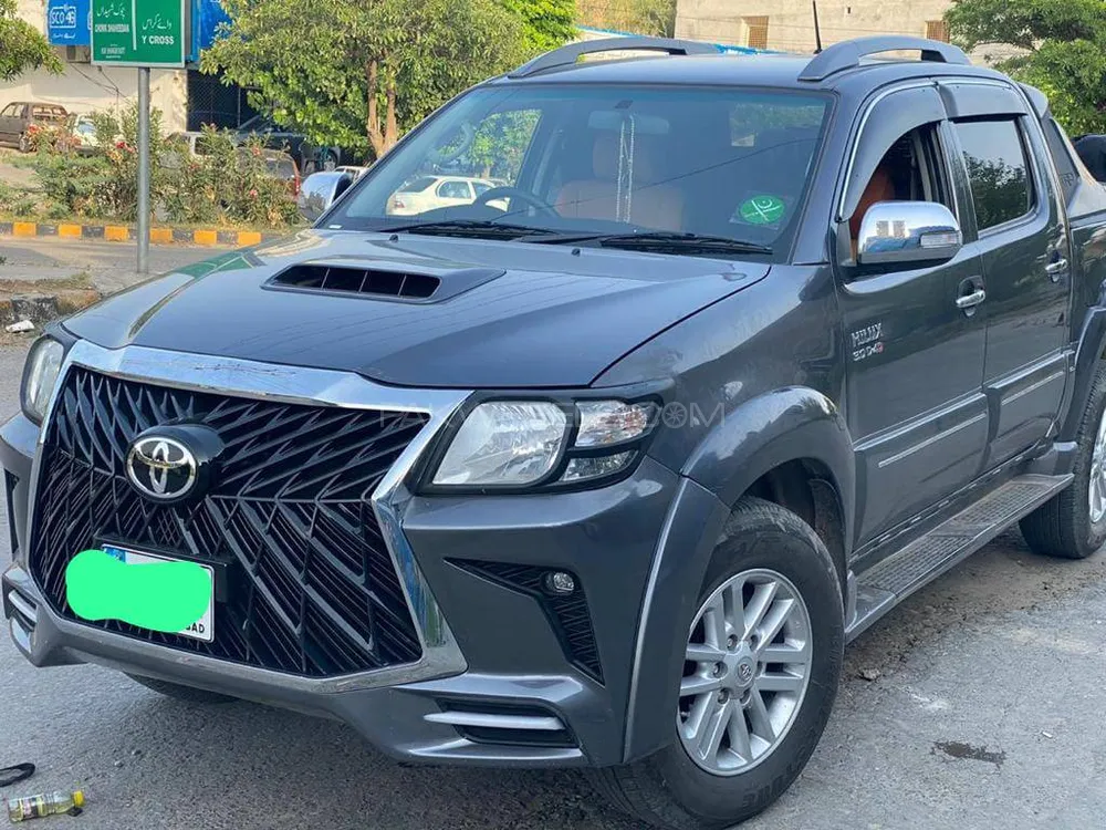 Toyota Hilux 2013 for Sale in Islamabad Image-1