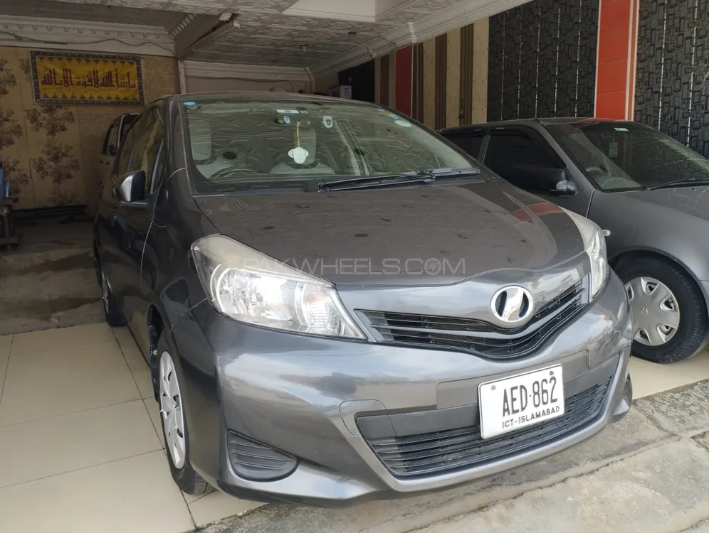 Toyota Vitz 2014 for Sale in Multan Image-1