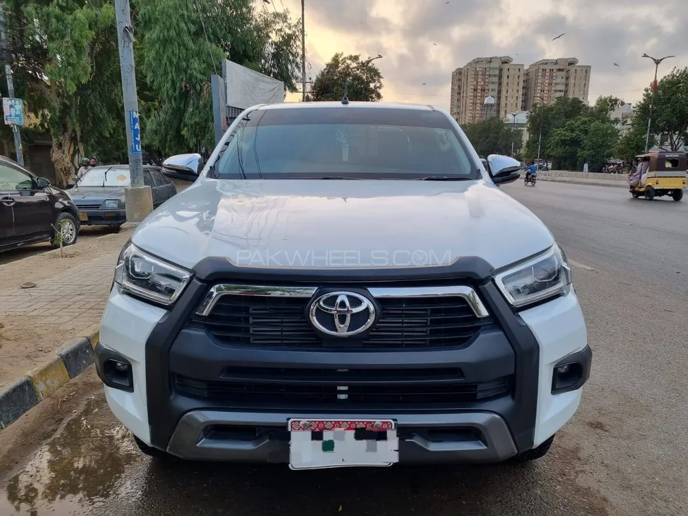 Toyota Hilux 2021 for Sale in Karachi Image-1