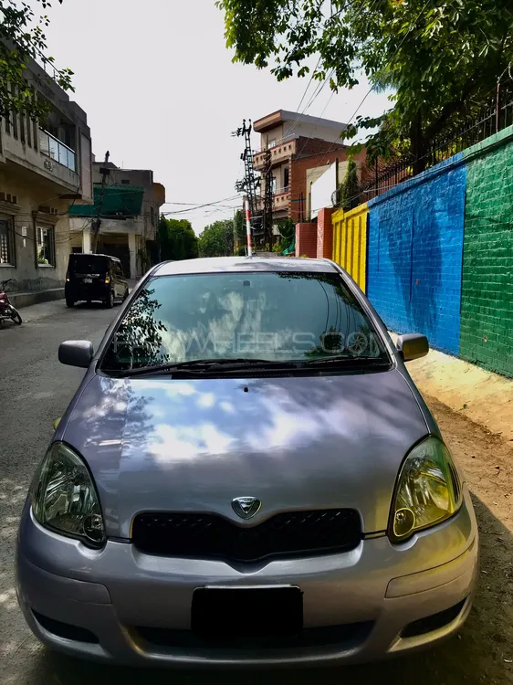 Toyota Vitz 2002 for Sale in Lahore Image-1