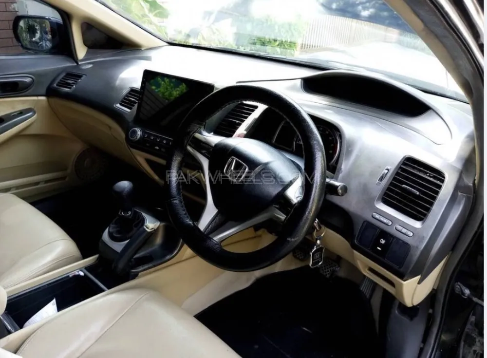 Honda Civic 2010 for Sale in Lahore Image-1