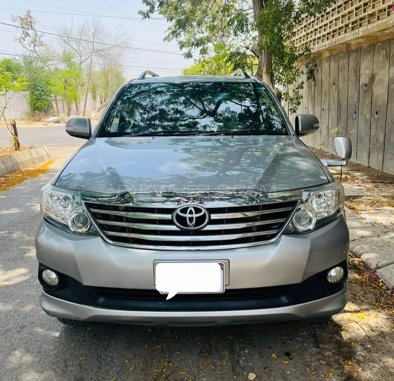 Toyota Fortuner 2013 for Sale in Karachi Image-1