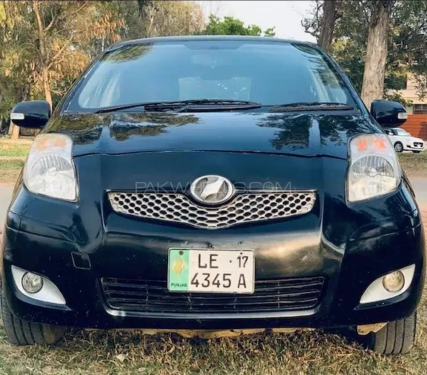 Toyota Vitz 2008 for Sale in Basirpur Image-1