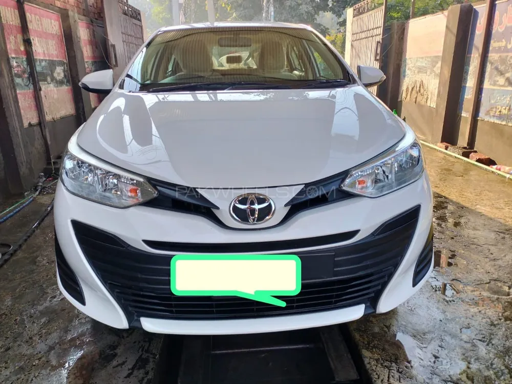 Toyota Yaris Sedan 2021 for Sale in Lahore Image-1
