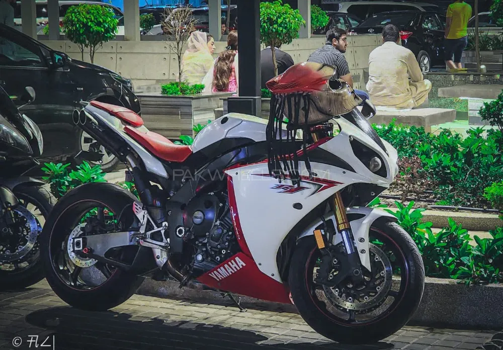Yamaha YZF-R1 2009 for Sale Image-1