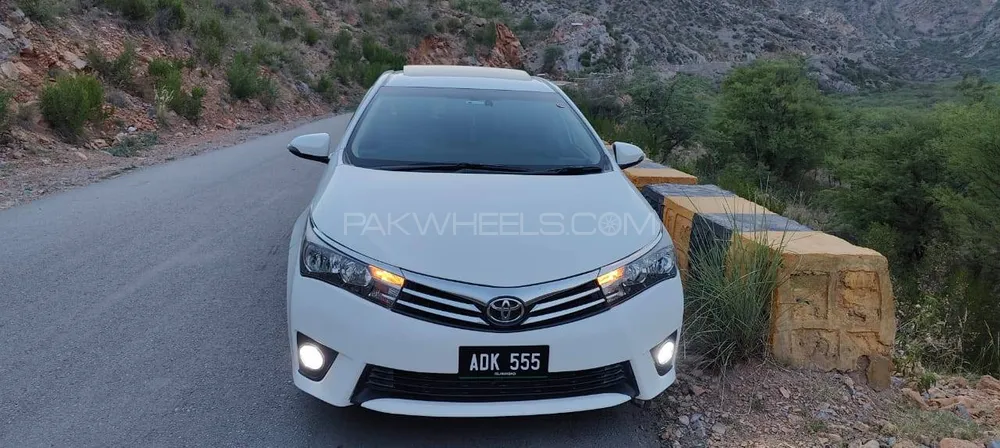 Toyota Corolla 2017 for Sale in Kohat Image-1