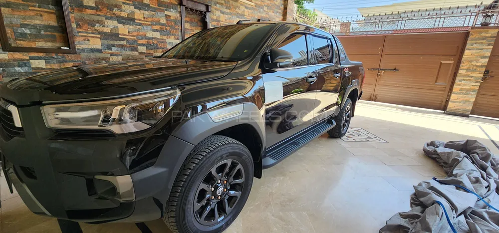 Toyota Hilux 2023 for Sale in Peshawar Image-1