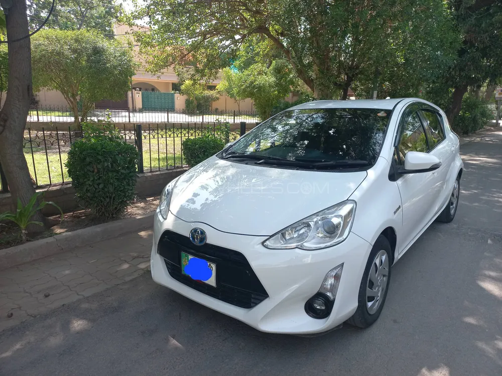 Toyota Aqua 2015 for Sale in Lahore Image-1