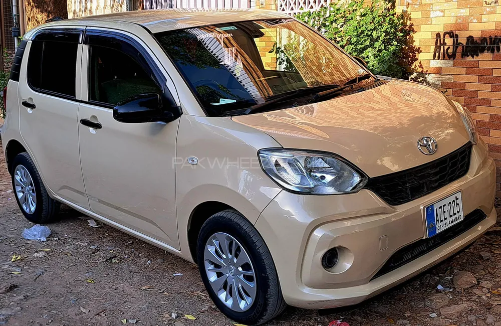 Toyota Passo 2018 for Sale in Peshawar Image-1