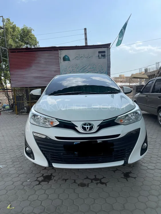 Toyota Yaris Sedan 2021 for Sale in Peshawar Image-1