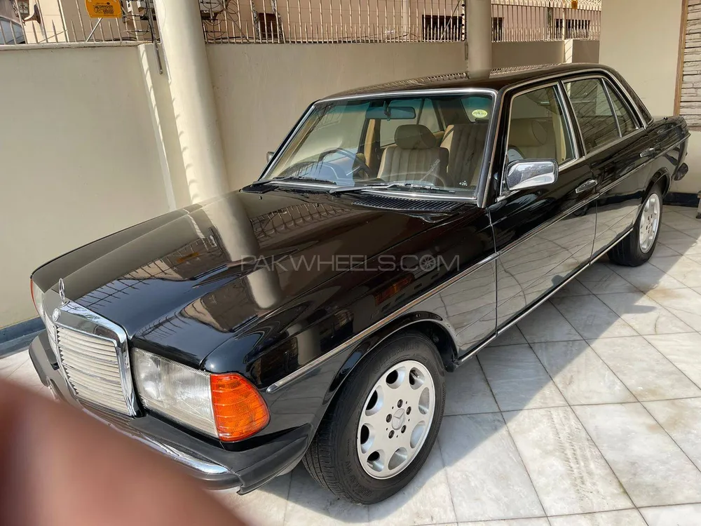 Mercedes Benz E Class 1984 for Sale in Lahore Image-1