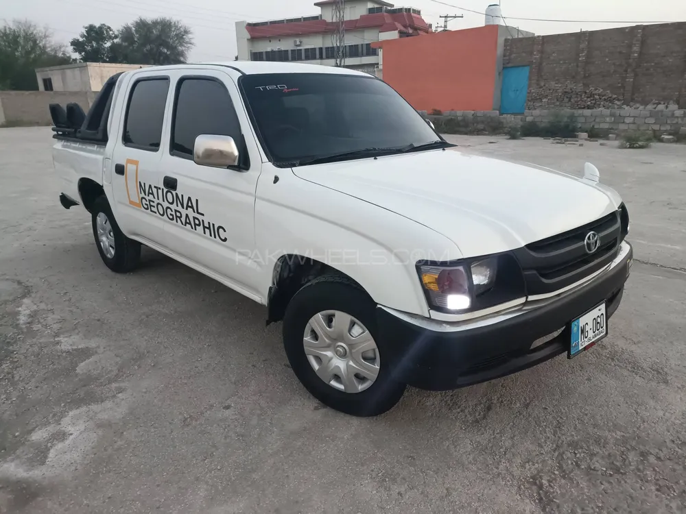 Toyota Hilux 2002 for Sale in Abbottabad Image-1