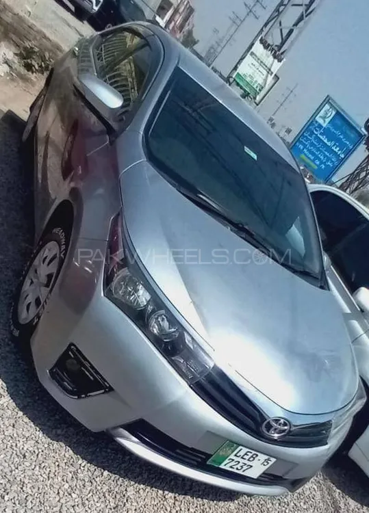 Toyota Corolla 2015 for Sale in Peshawar Image-1