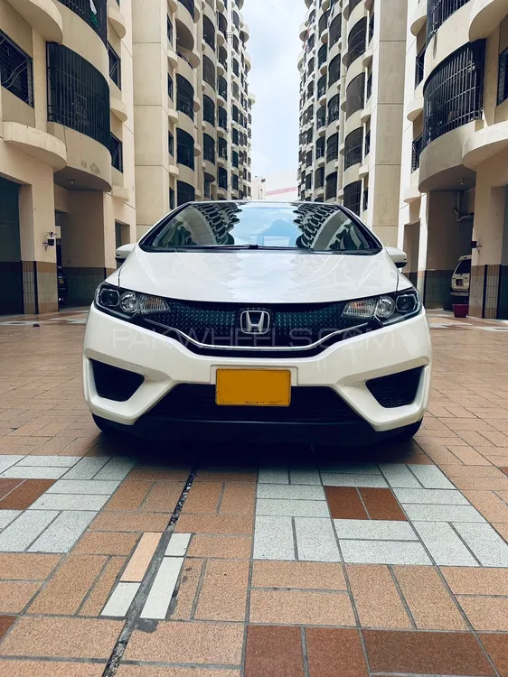 Honda Fit 2014 for Sale in Karachi Image-1