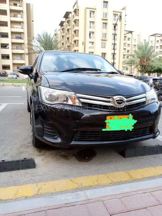 Toyota Corolla Axio 2012 for Sale in Karachi Image-1