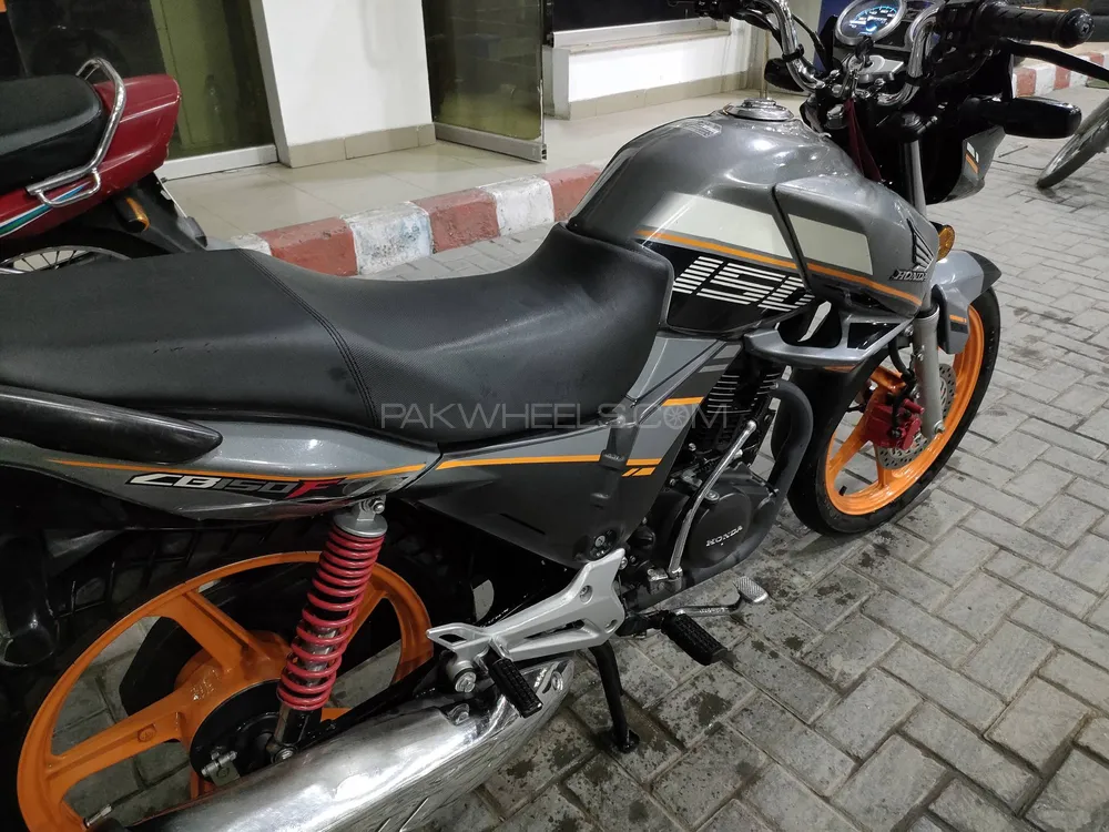 Cbz bike deals price 2021