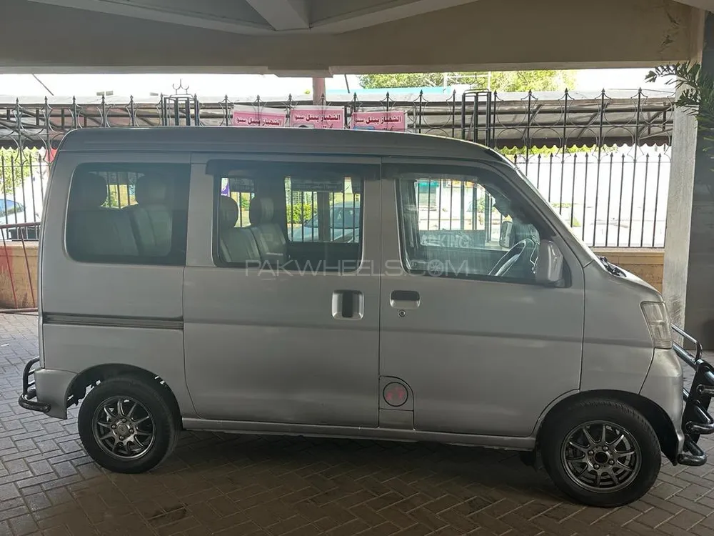 Daihatsu hijet best sale van 2015