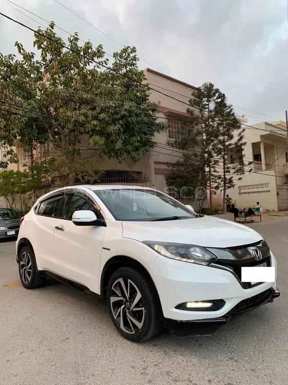 Honda Vezel 2017 for Sale in Karachi Image-1