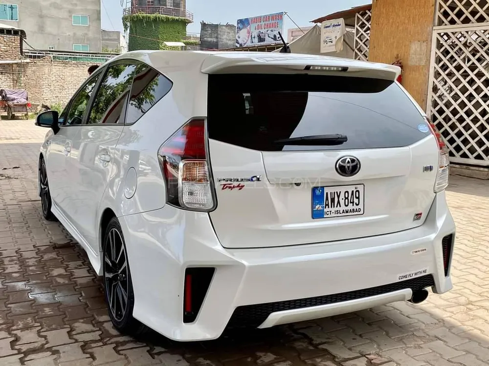 Toyota Prius Alpha 2018 for sale in Peshawar