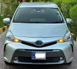 Toyota Prius Alpha S Touring 2018 for Sale