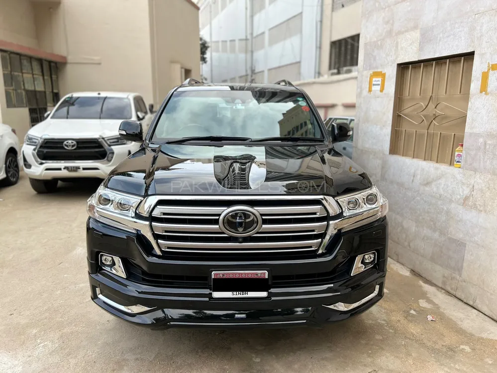 Toyota Land Cruiser 2018 for Sale in Karachi Image-1