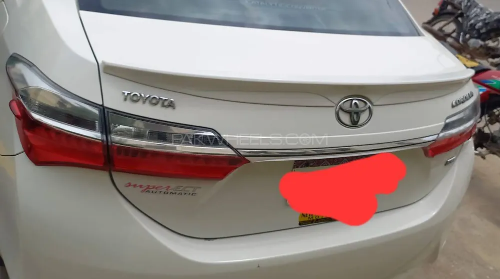 Toyota Corolla 2017 for Sale in Karachi Image-1