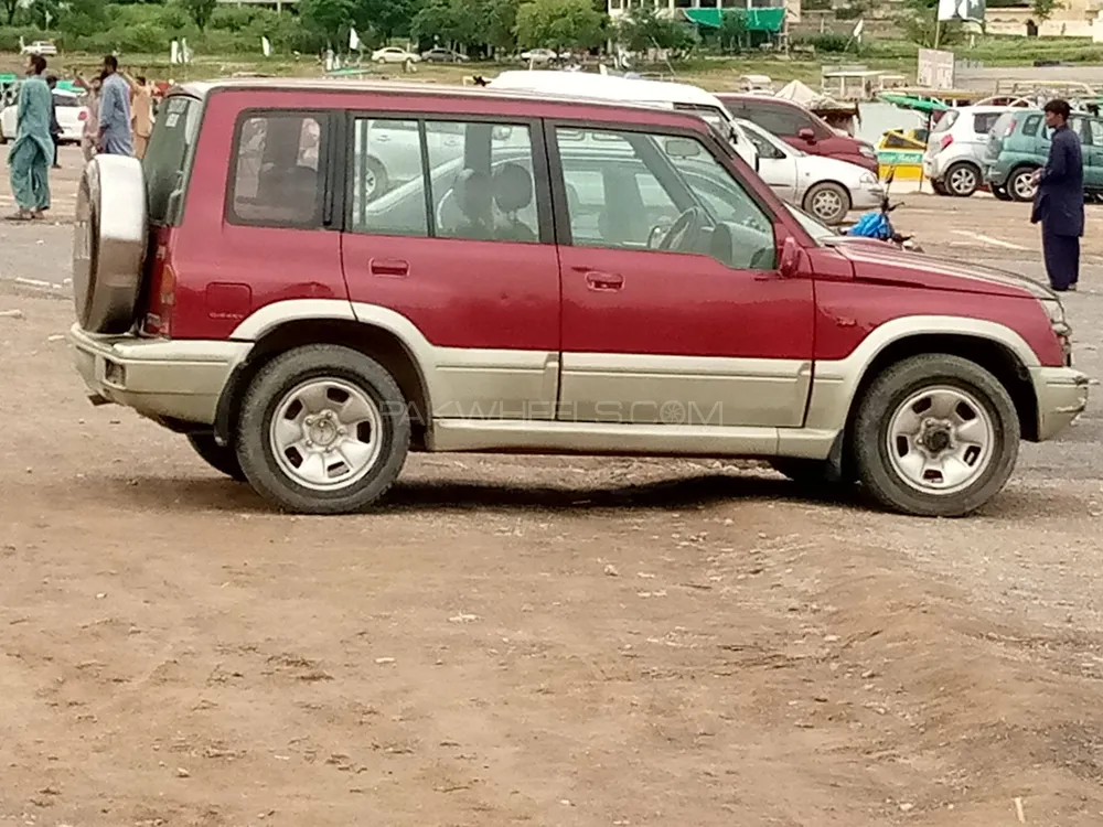 Suzuki Vitara 1998 for Sale in Kamra Image-1