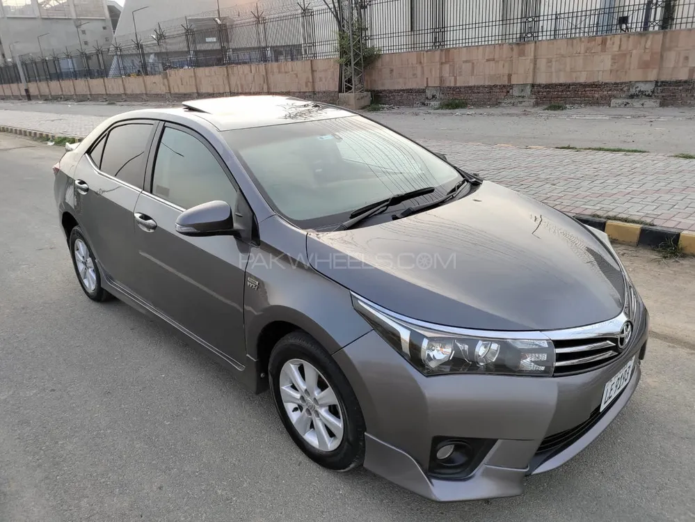 Toyota Corolla 2014 for Sale in Lahore Image-1