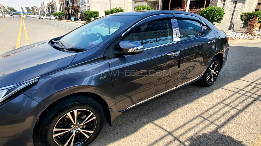 Toyota Corolla 2017 for Sale in Lahore Image-1