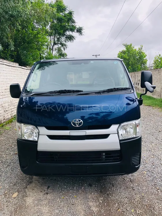 Toyota Hiace 2018 for Sale in Gujranwala Image-1