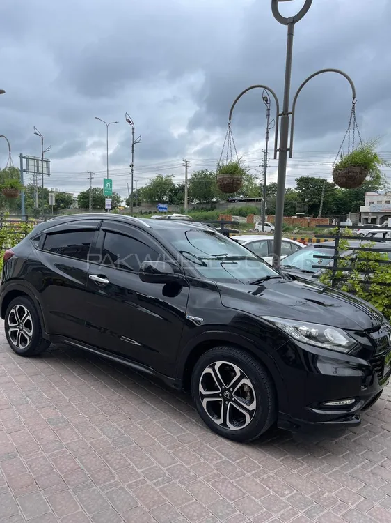 Honda Vezel 2014 for Sale in Islamabad Image-1