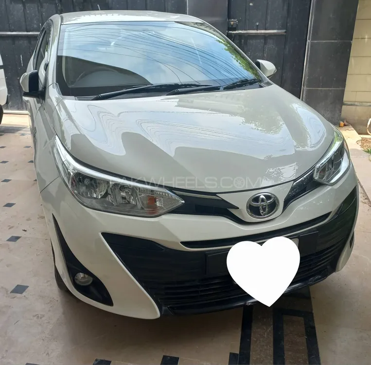 Toyota Yaris Sedan 2021 for Sale in Peshawar Image-1