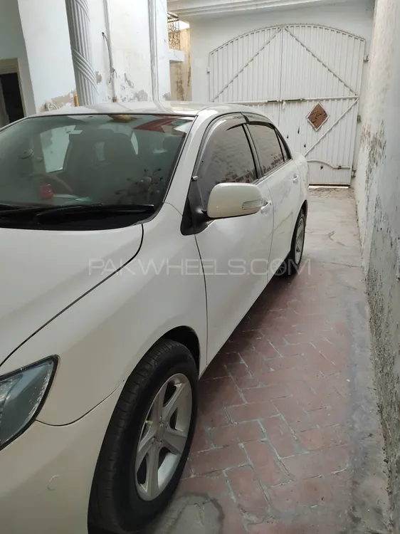 Toyota Corolla Axio 2006 for Sale in Bannu Image-1