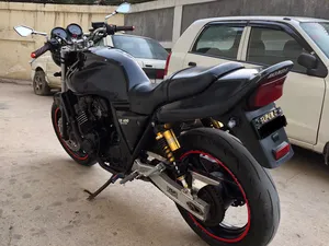 Used Honda CB400 1998 Bike for sale in Karachi 475334 PakWheels