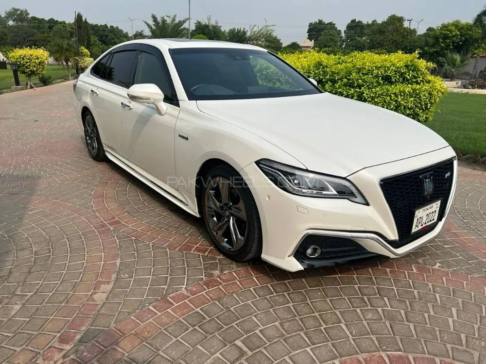 Toyota Crown 2018 for Sale in Islamabad Image-1