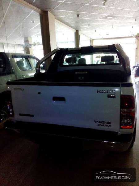 Toyota Hilux 2015 for Sale in Rawalpindi Image-1