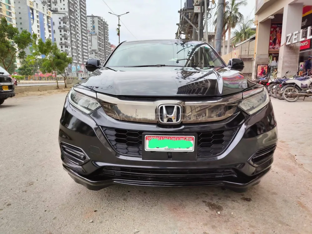 Honda Vezel Hybrid RS Honda Sensing 2018 for sale in Karachi | PakWheels