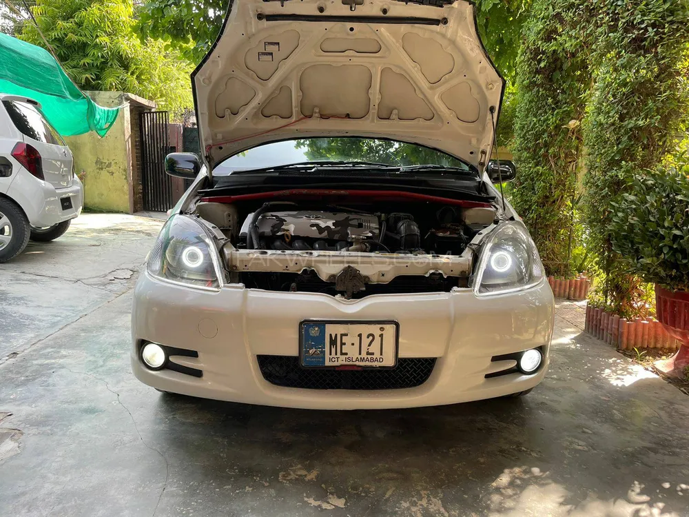 Toyota Vitz 2004 for Sale in Wah cantt Image-1