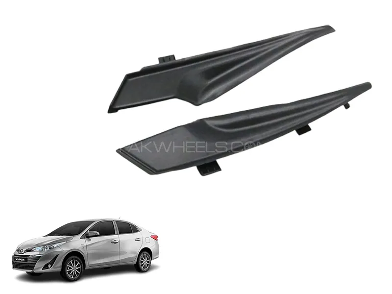 Toyota Yaris 2020-2023 Genuine Windscreen Wiper Corner Cover - RH Image-1