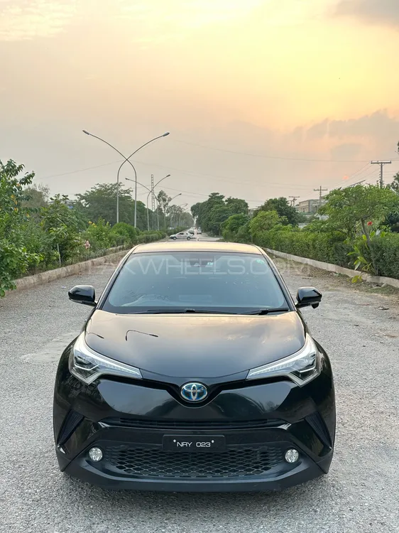 Toyota C-HR 2017 for Sale in Peshawar Image-1