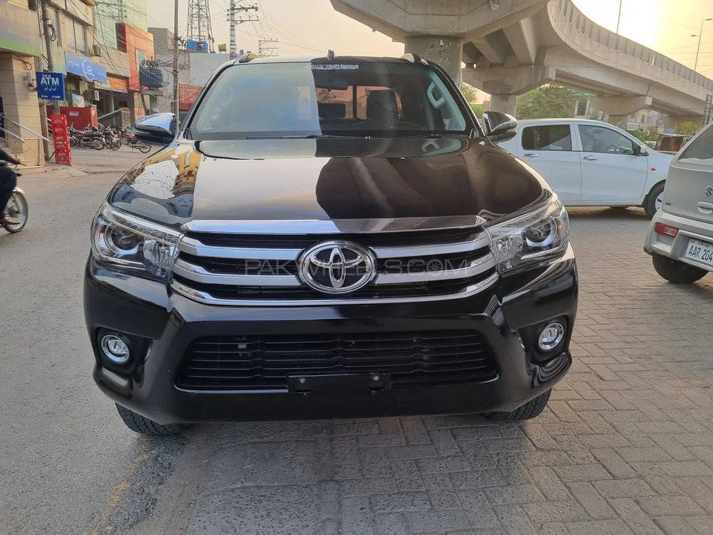 Toyota Hilux 2021 for Sale in Multan Image-1