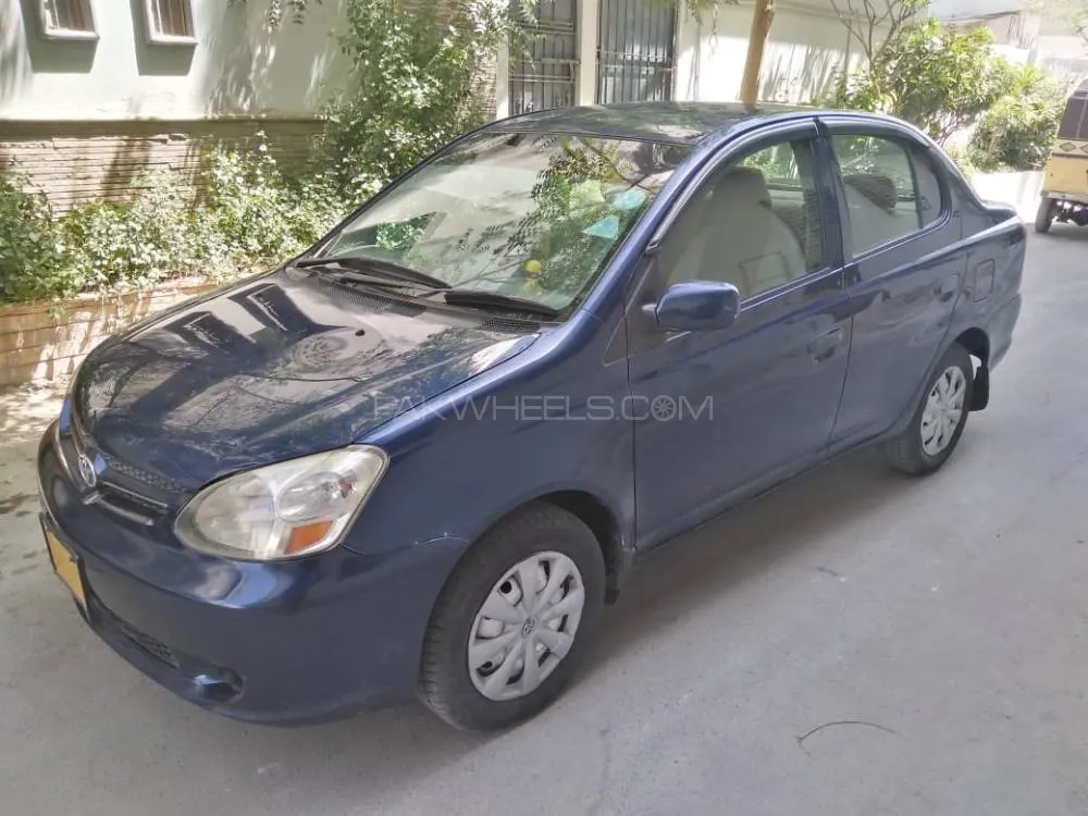 Toyota Platz 2003 for Sale in Karachi Image-1