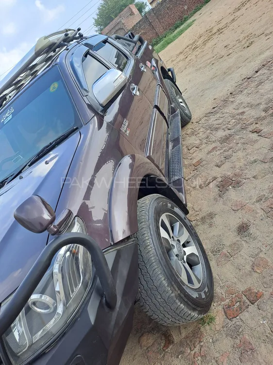 Toyota Hilux 2014 for Sale in Sialkot Image-1