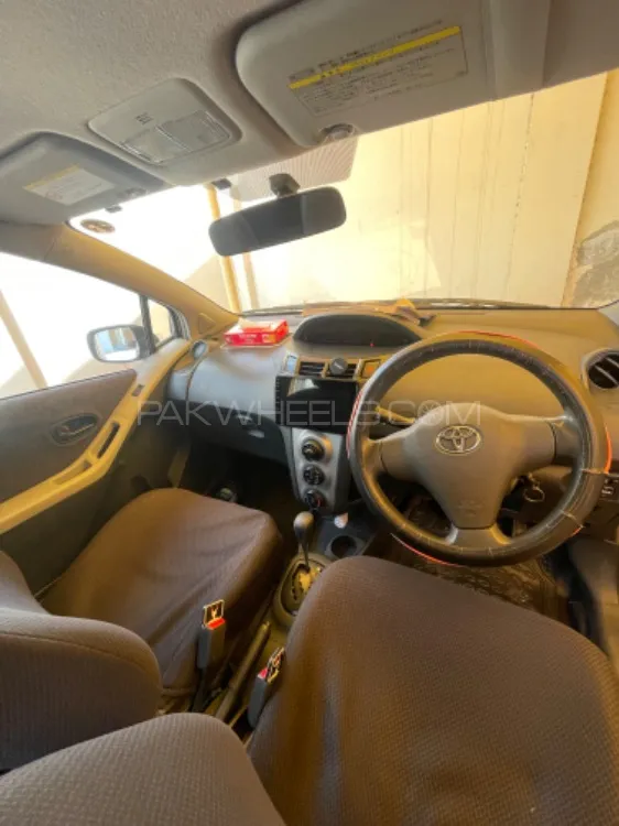 Toyota Vitz 2010 for Sale in Islamabad Image-1