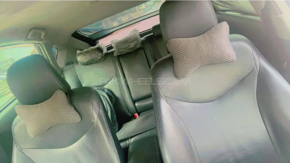 Toyota Prius 2011 for Sale in Mardan Image-1