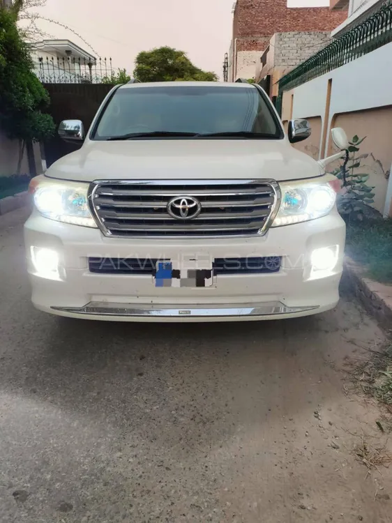 Toyota Land Cruiser 2012 for Sale in Multan Image-1