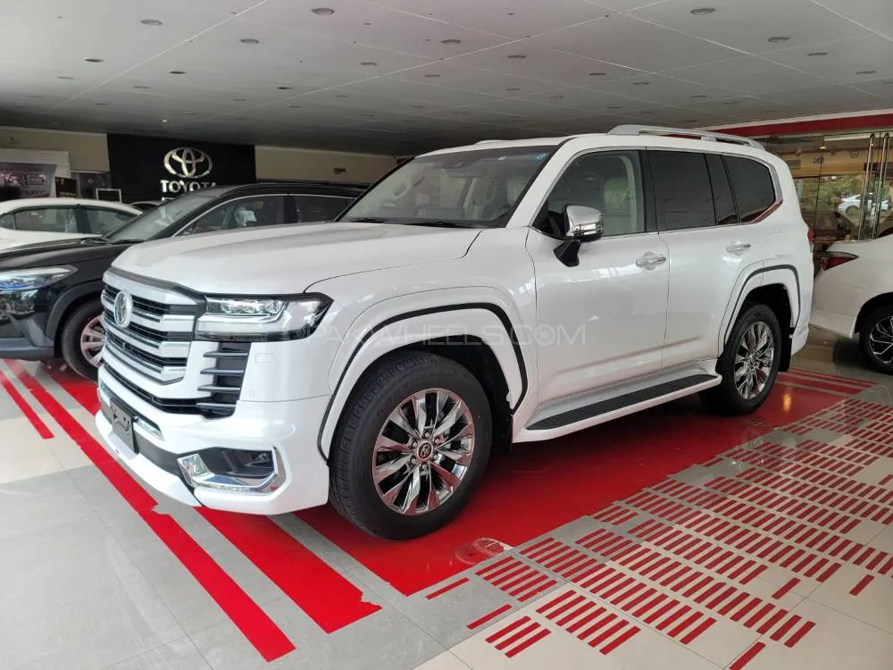 Toyota Land Cruiser 2023 for Sale in Faisalabad Image-1