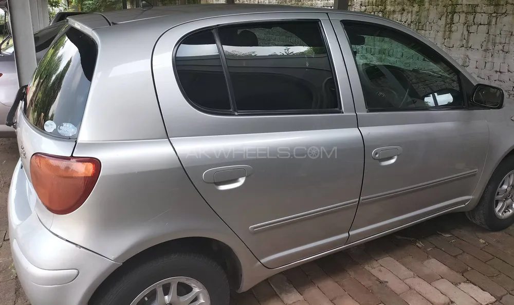 Toyota Vitz 2004 for Sale in Rahwali Image-1